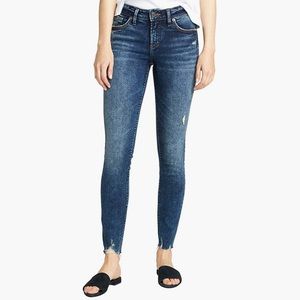 Silver Jeans Co. Women’s Elyse Curvy Mid Rise Skinny Jean, Dark Indigo Shade